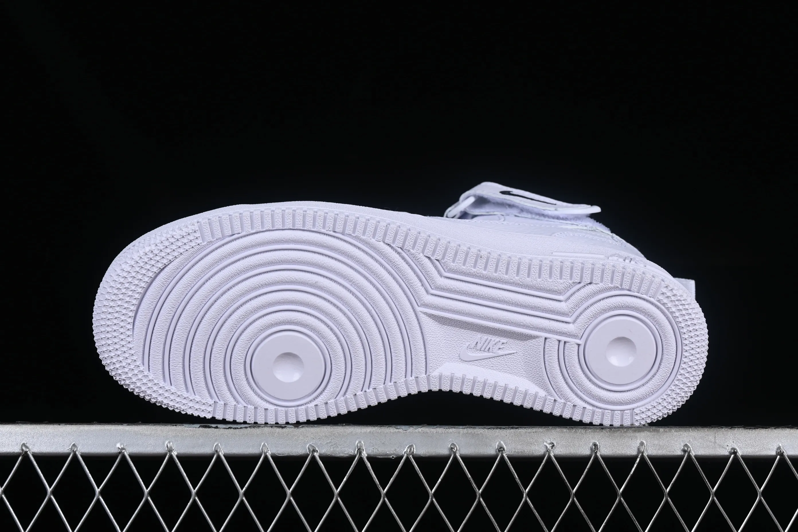 All categories Nk Air Force 1 Air Force series Nk Air Force 1 Mid Air Force mid-top Nk Air Force 1 Mid Premium All-white color Air Force One mid-top casual sneakers CU3088-606